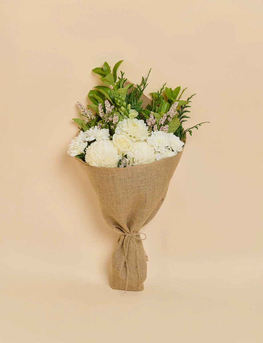 Medium White + a vase! - Image 4